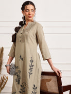 Linen Embroidered Pleated Ethnic Kurta