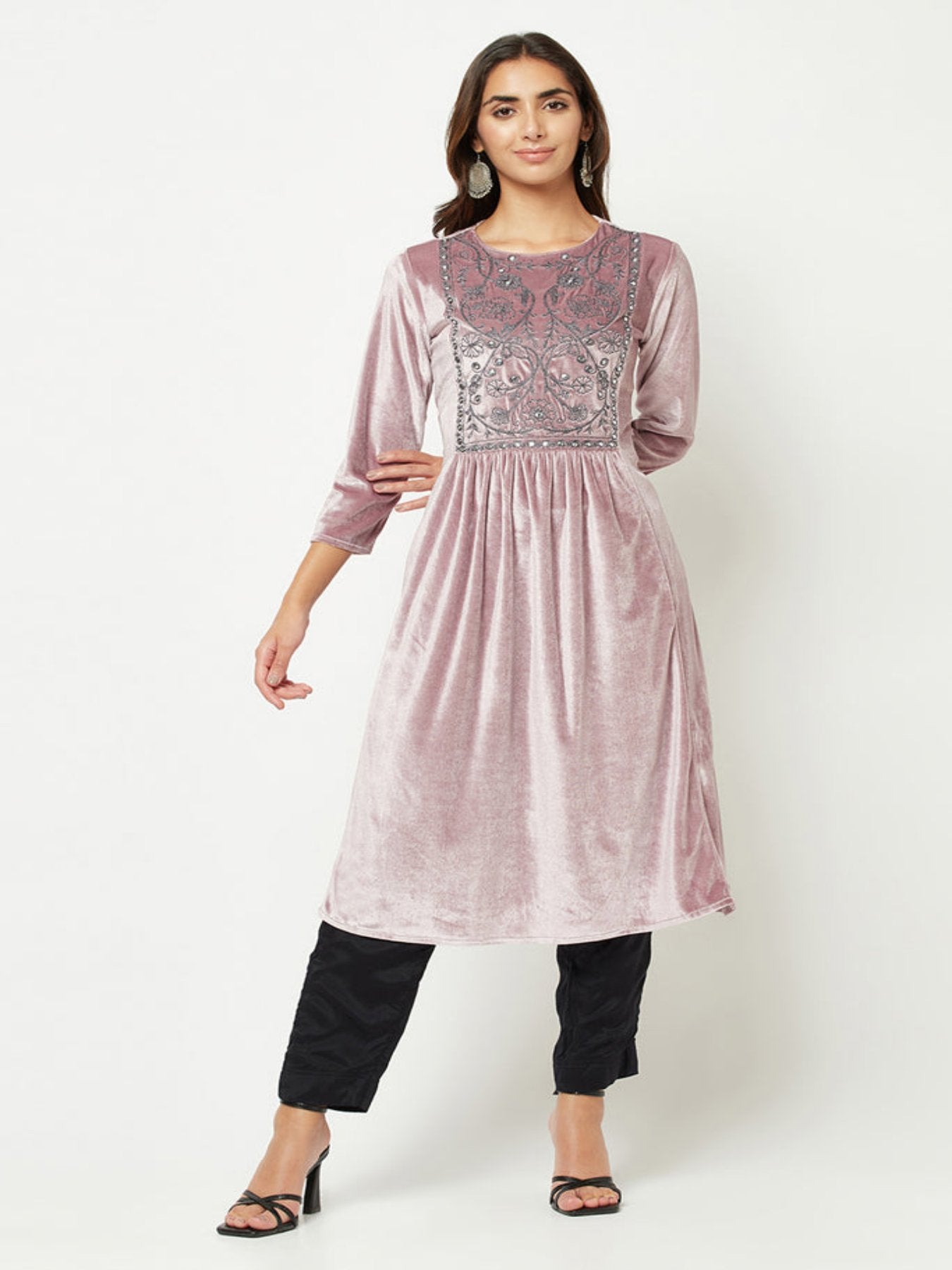 Lilac Embroidered Velvet Kurta