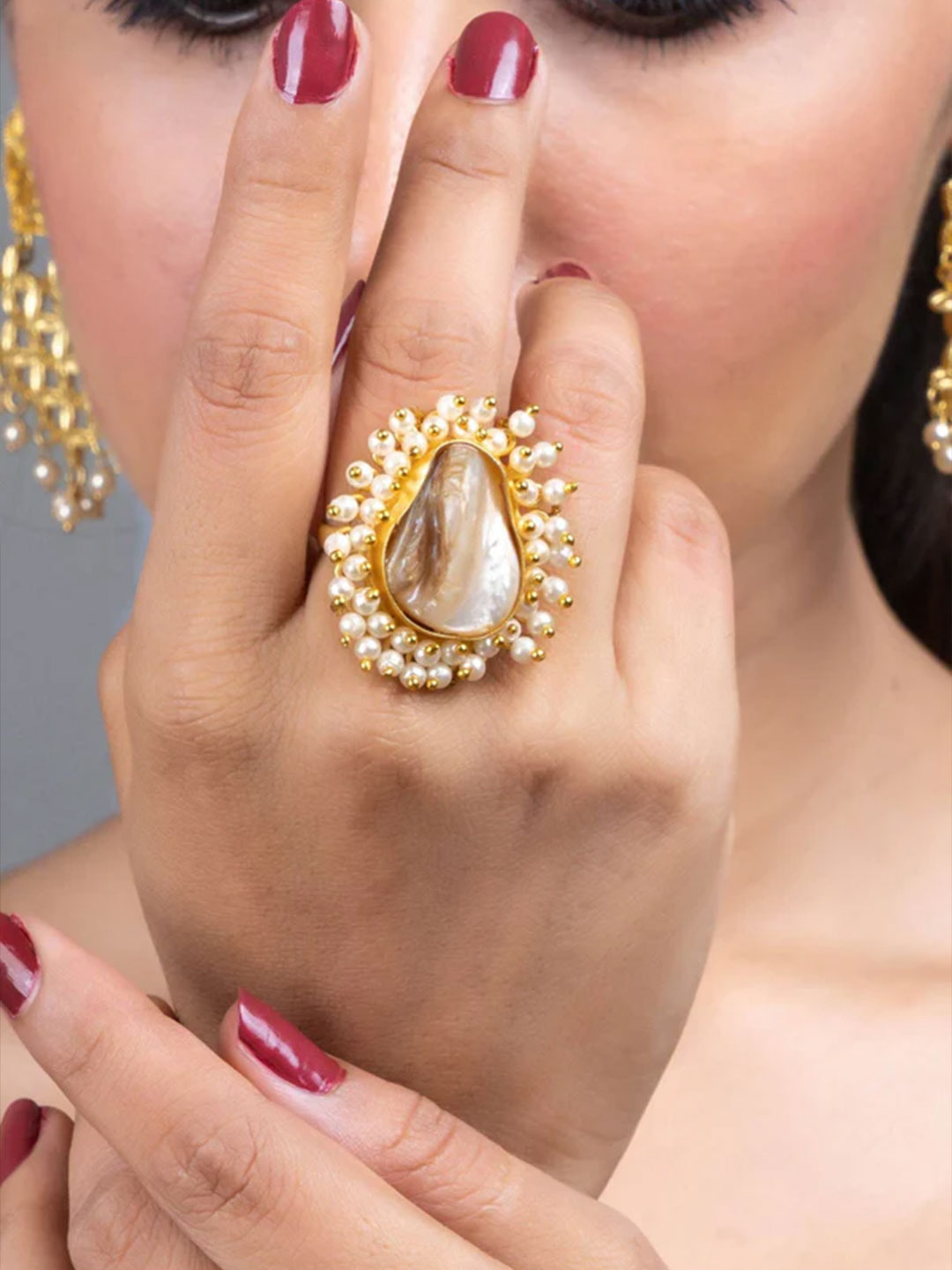 Royal Pearl Elegance Statement Ring