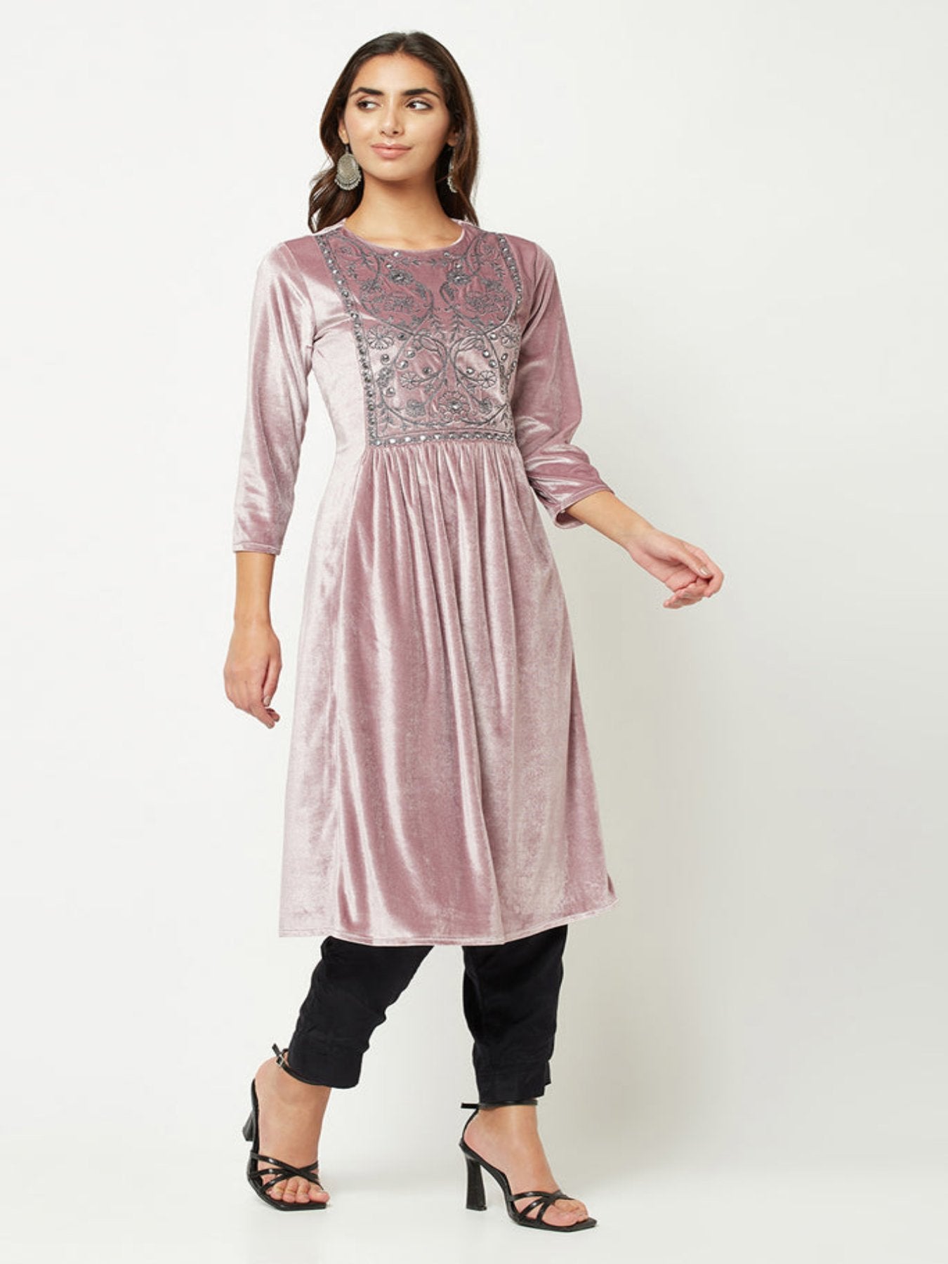 Lilac Embroidered Velvet Kurta