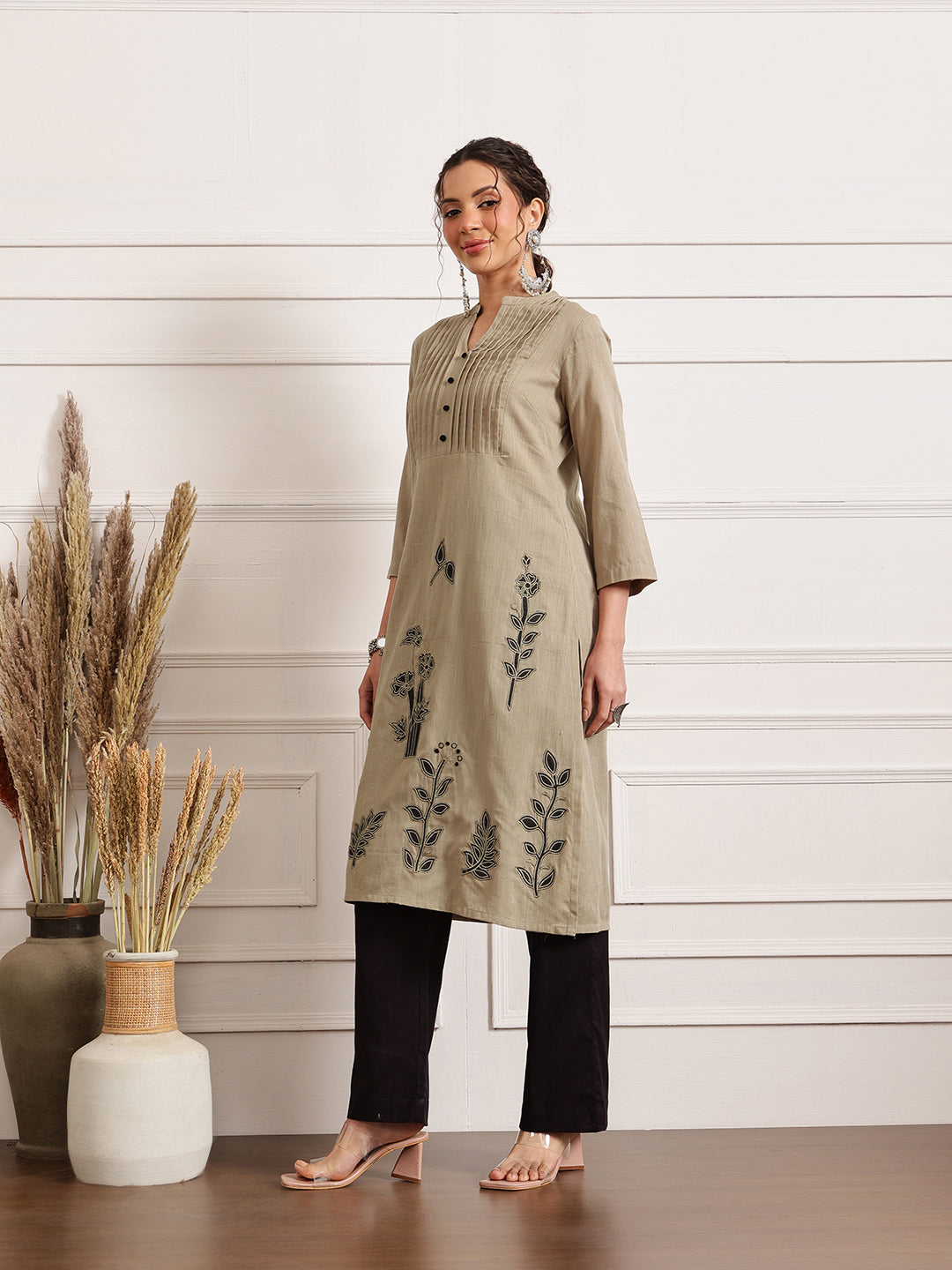 Linen Embroidered Pleated Ethnic Kurta