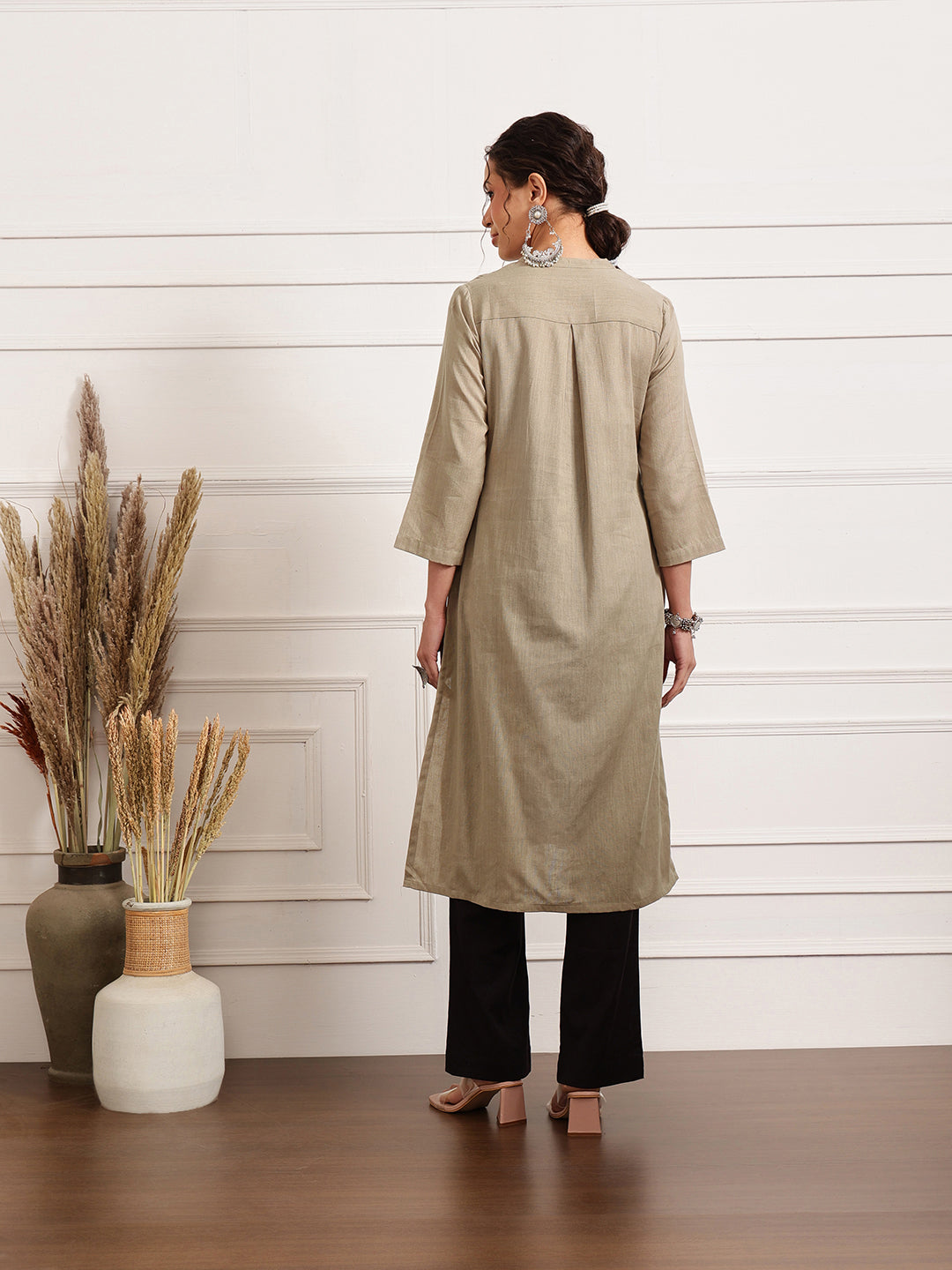 Linen Embroidered Pleated Ethnic Kurta