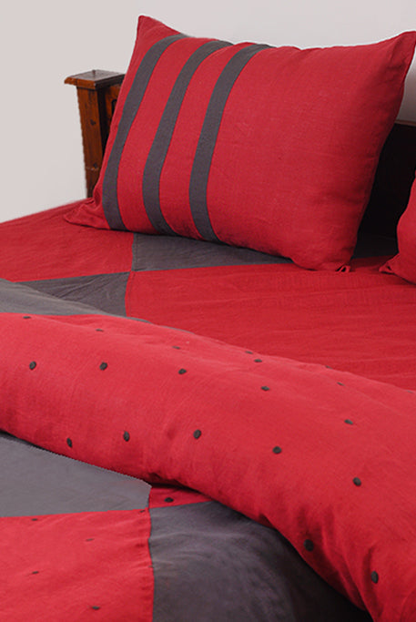 Monochromatic Color Bedspread