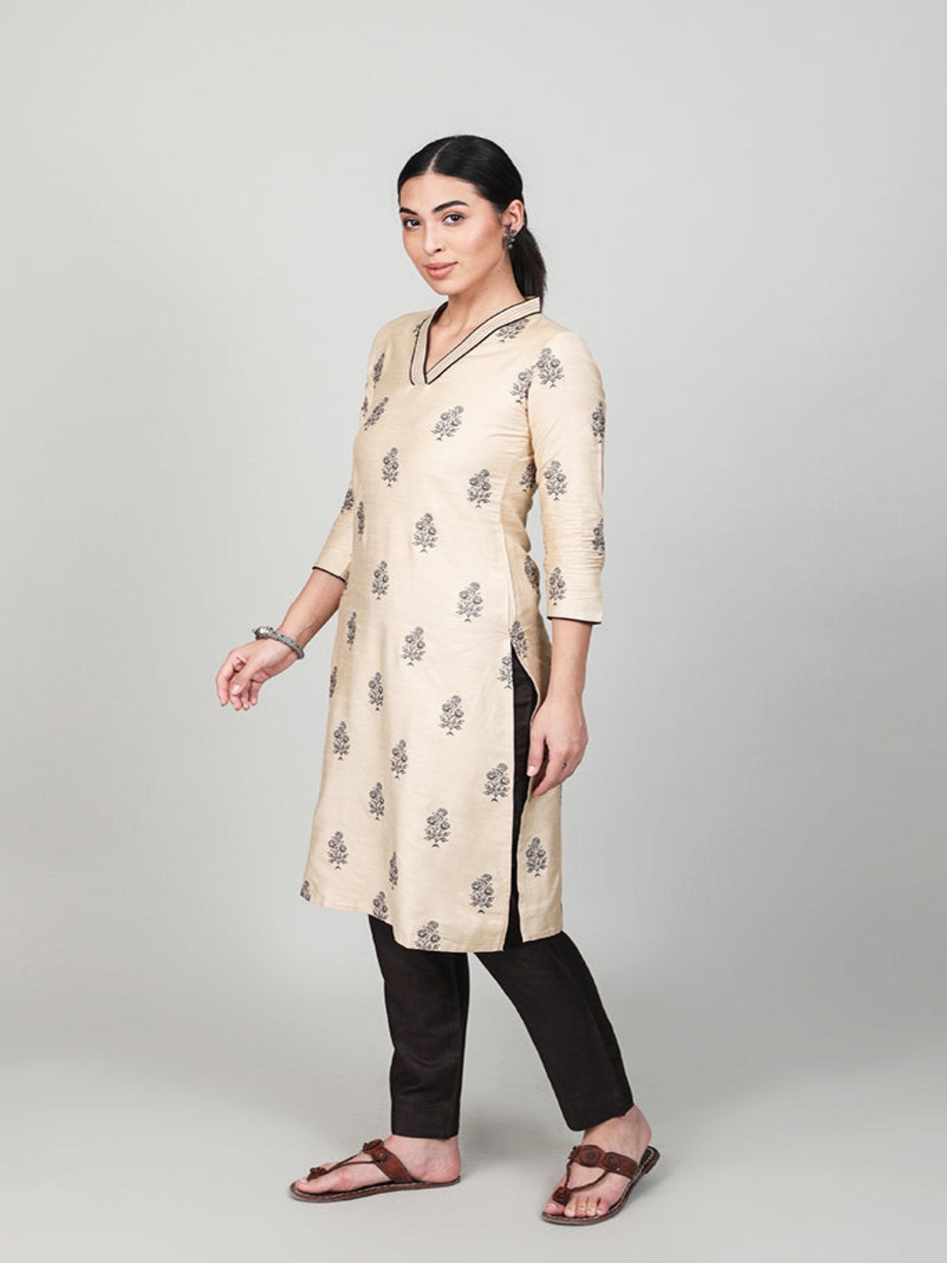 Floral Butta Embroidered Kurta