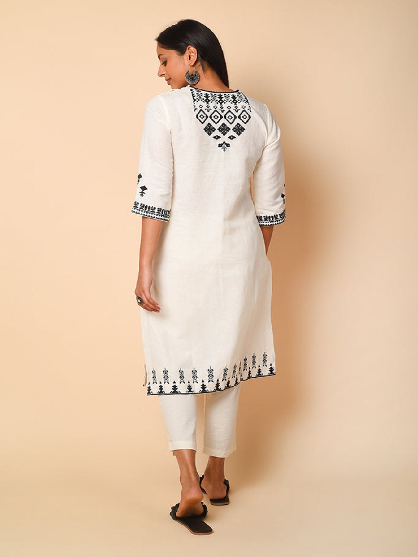 Monochrome Linen Kurta Set