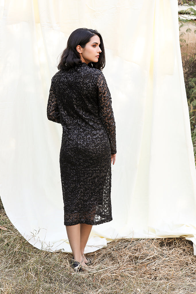 Voguish Sequined Netted Pencil Dress