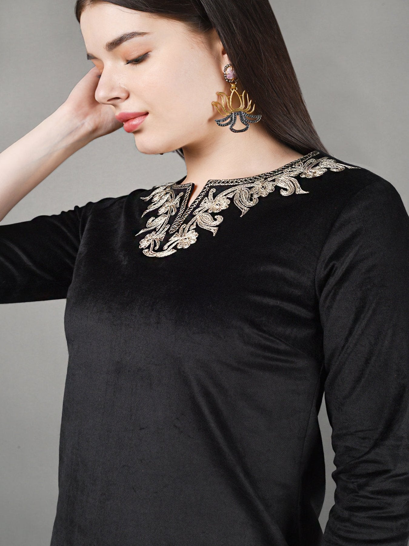 Style-Night Shimmer Velvet Kurta