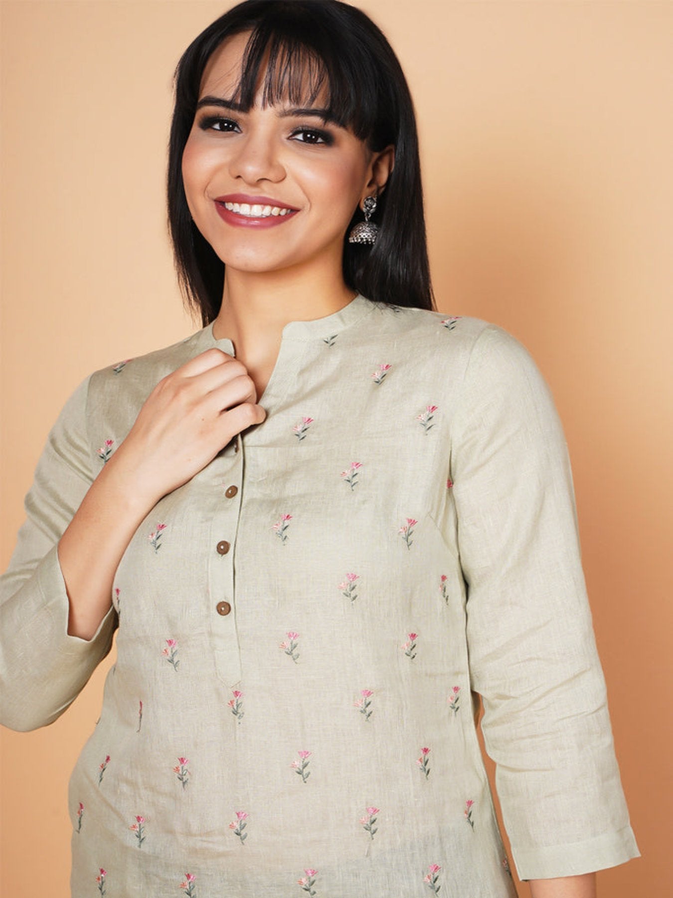 Pistachio Floral Embroidered Linen Kurta