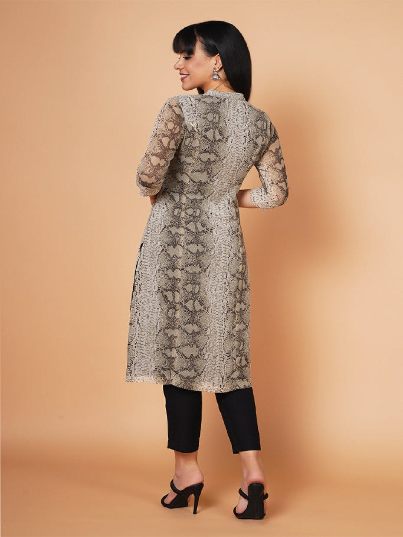 Grey animal-printed straight-fit kurta