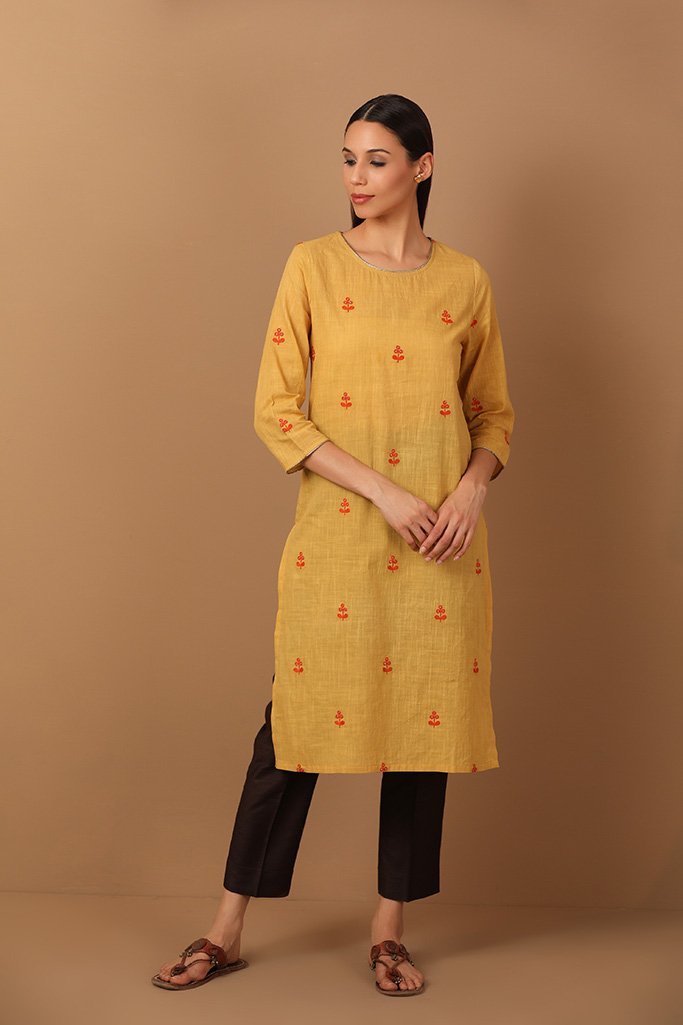 Crimson-Black Kurta With Rounded Neckline - Barara Official